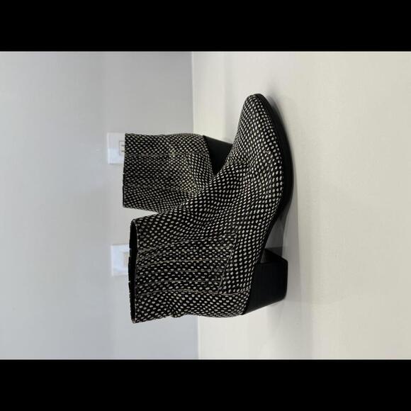 Rag & Bone Rover Black and White Chelsea Boot EU37/US 6.5 - Picture 7 of 12